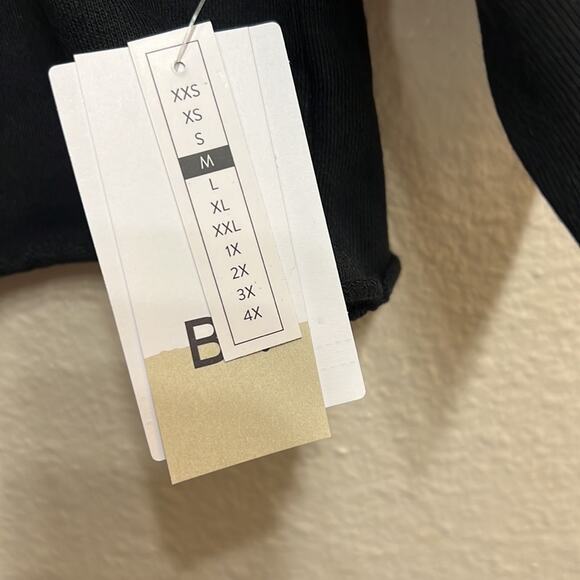 Black Cropped Peace Short-sleeve Raw Hem Sweatshirt - Picture 6 of 6